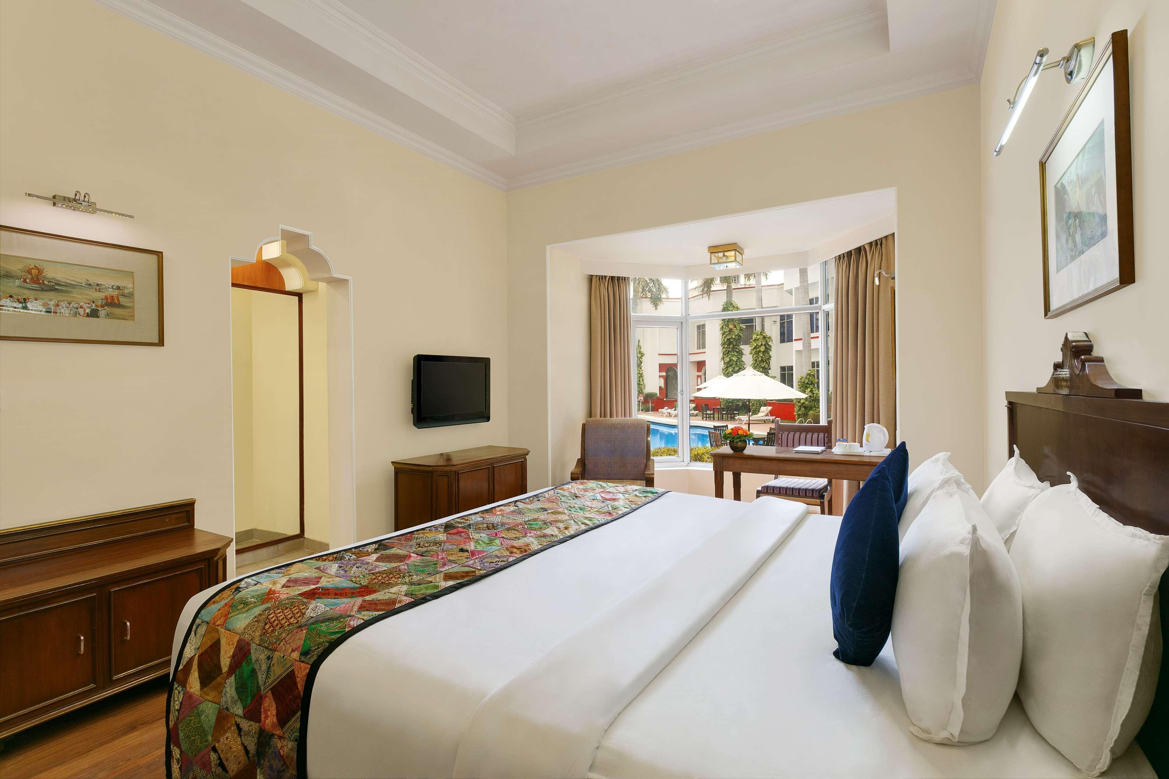 Ramada Khajuraho Hotel Kültér fotó