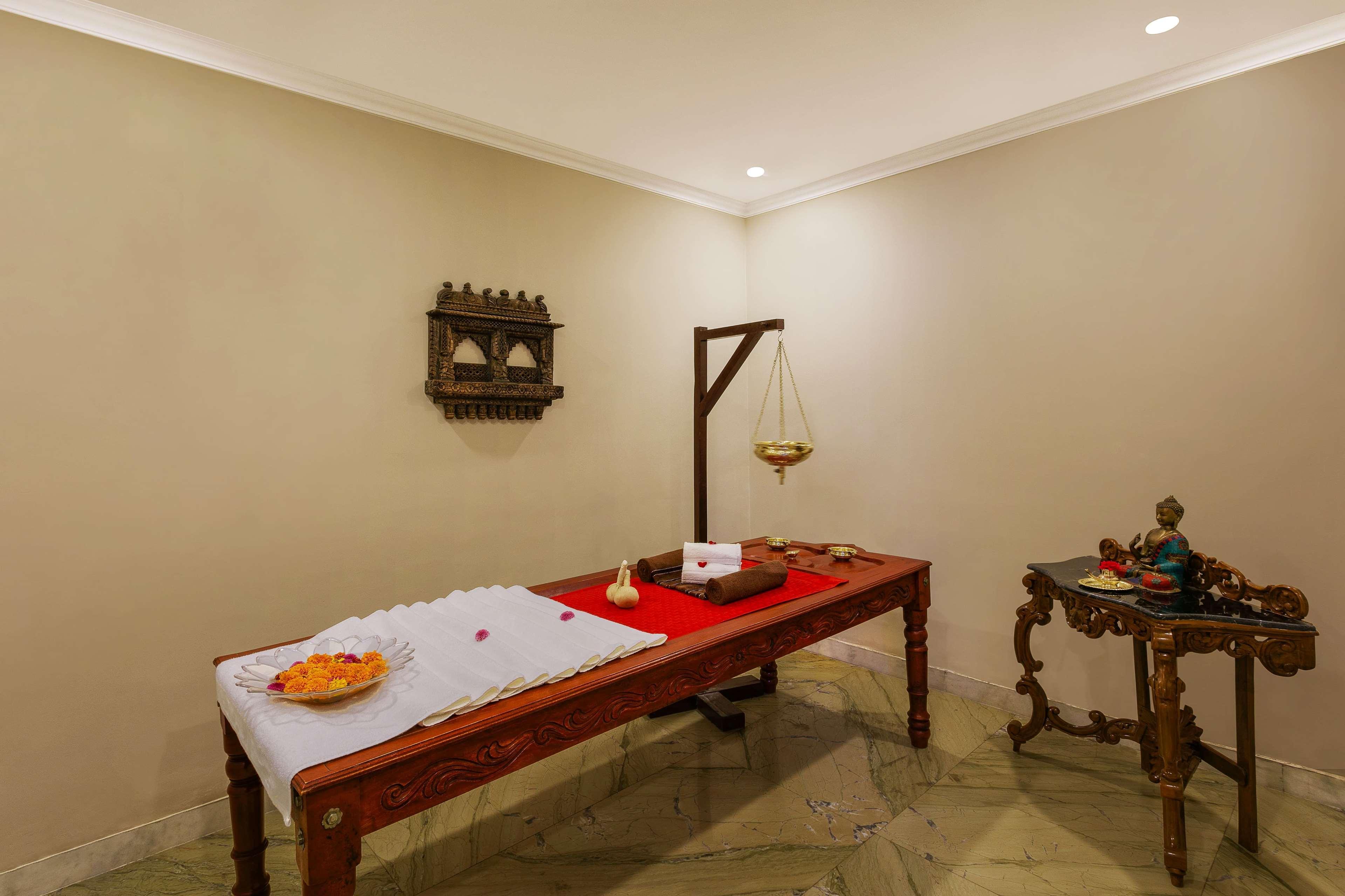 Ramada Khajuraho Hotel Kültér fotó
