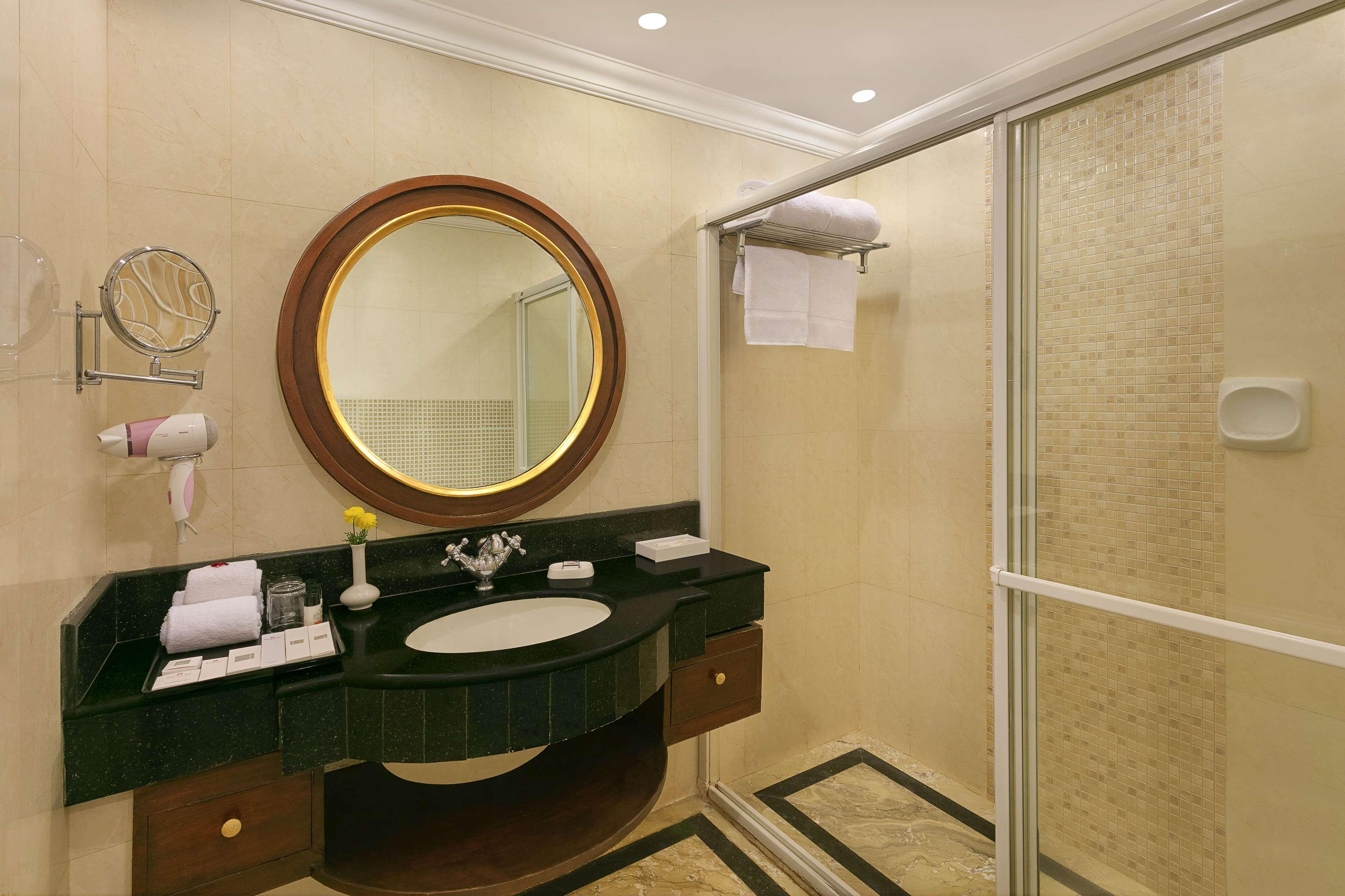 Ramada Khajuraho Hotel Kültér fotó