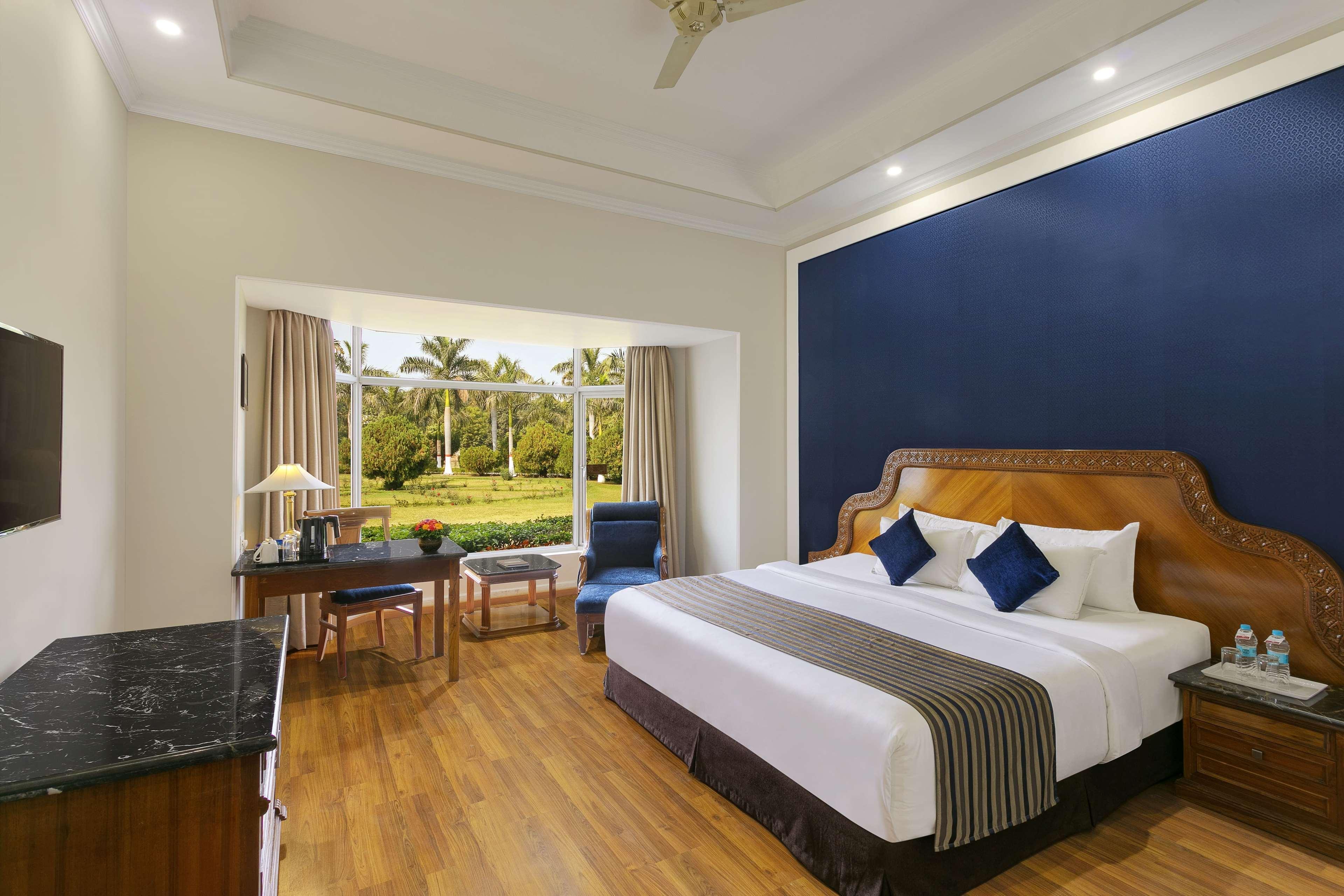 Ramada Khajuraho Hotel Kültér fotó