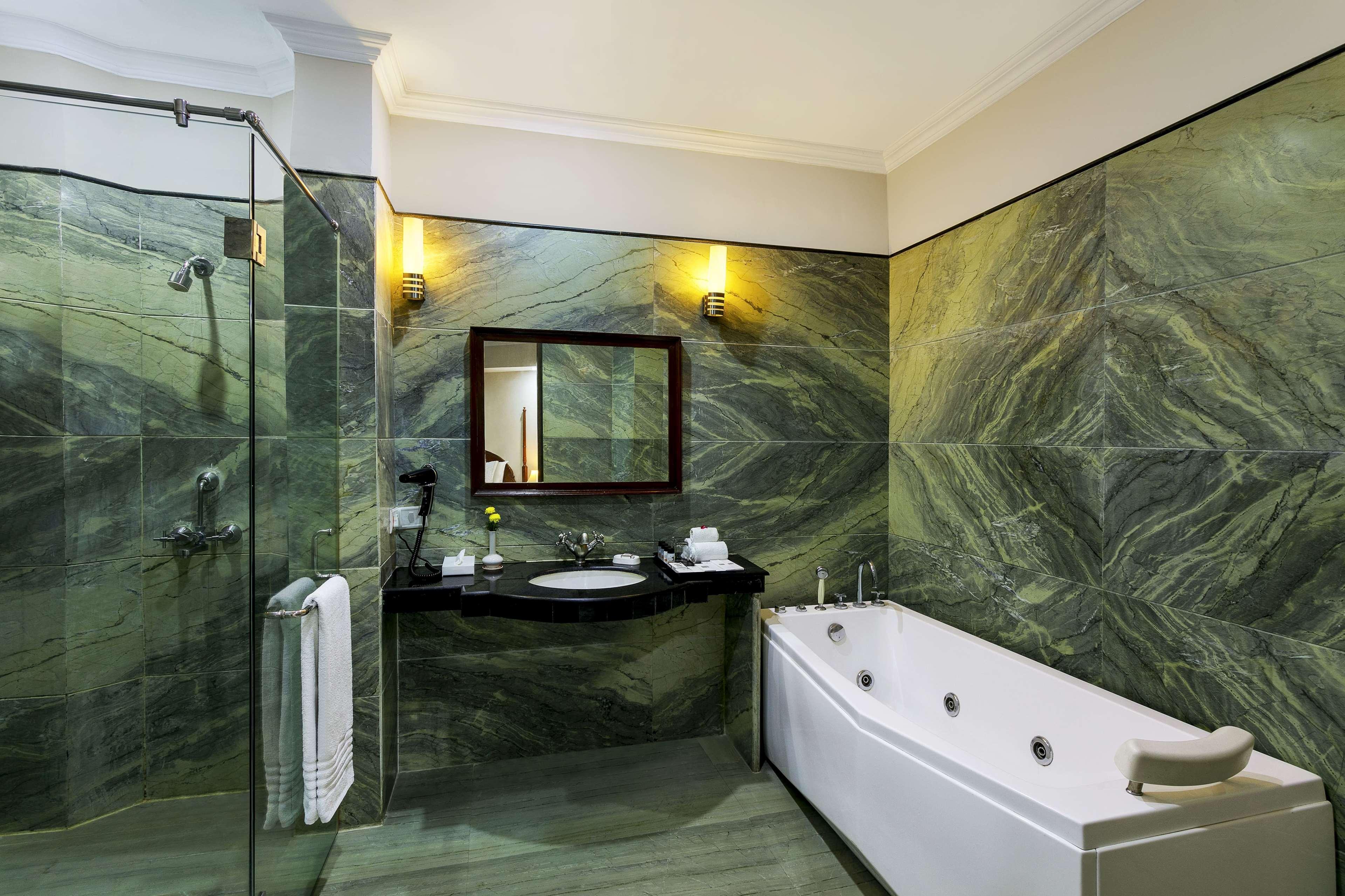 Ramada Khajuraho Hotel Kültér fotó