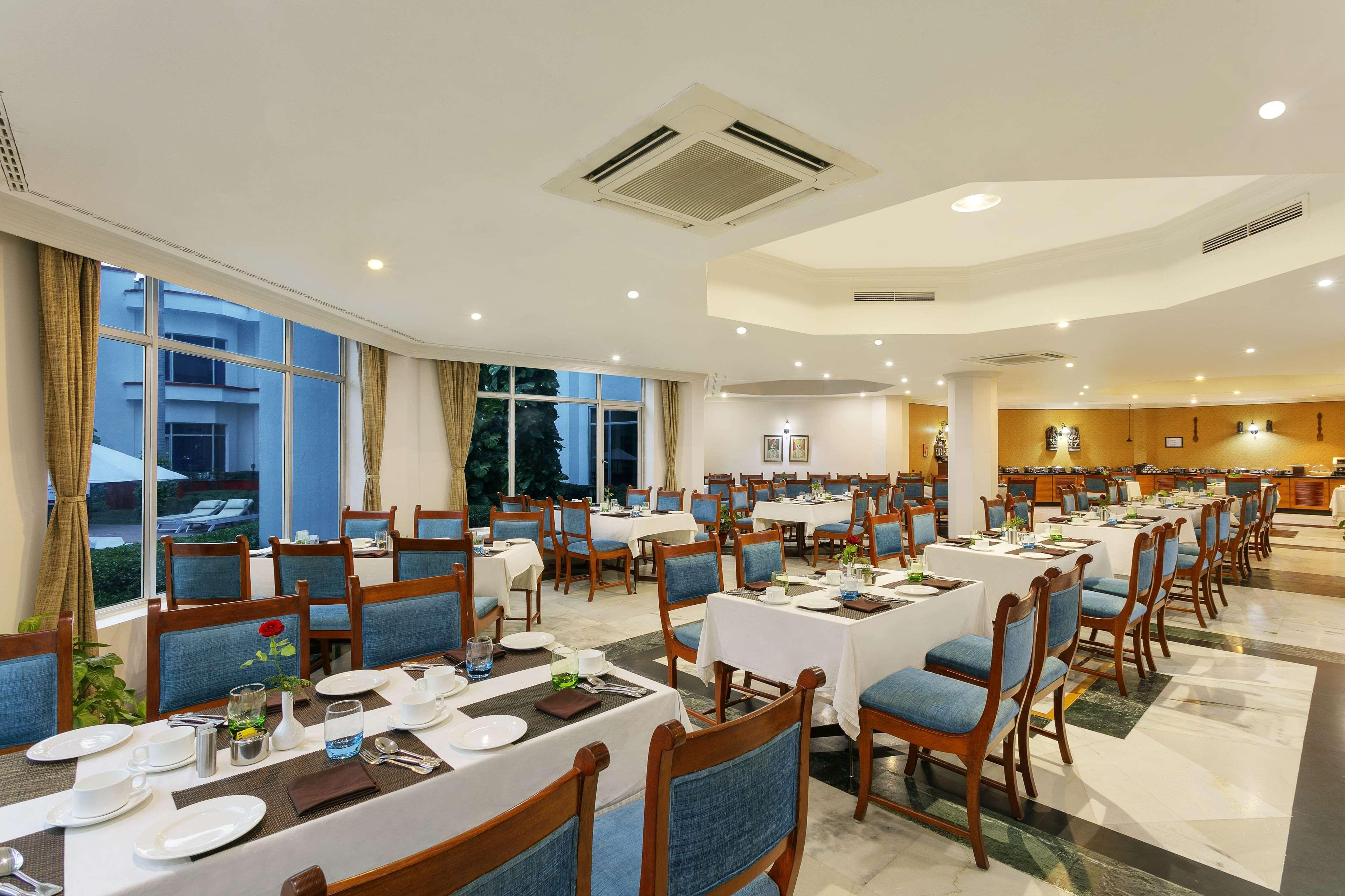 Ramada Khajuraho Hotel Kültér fotó