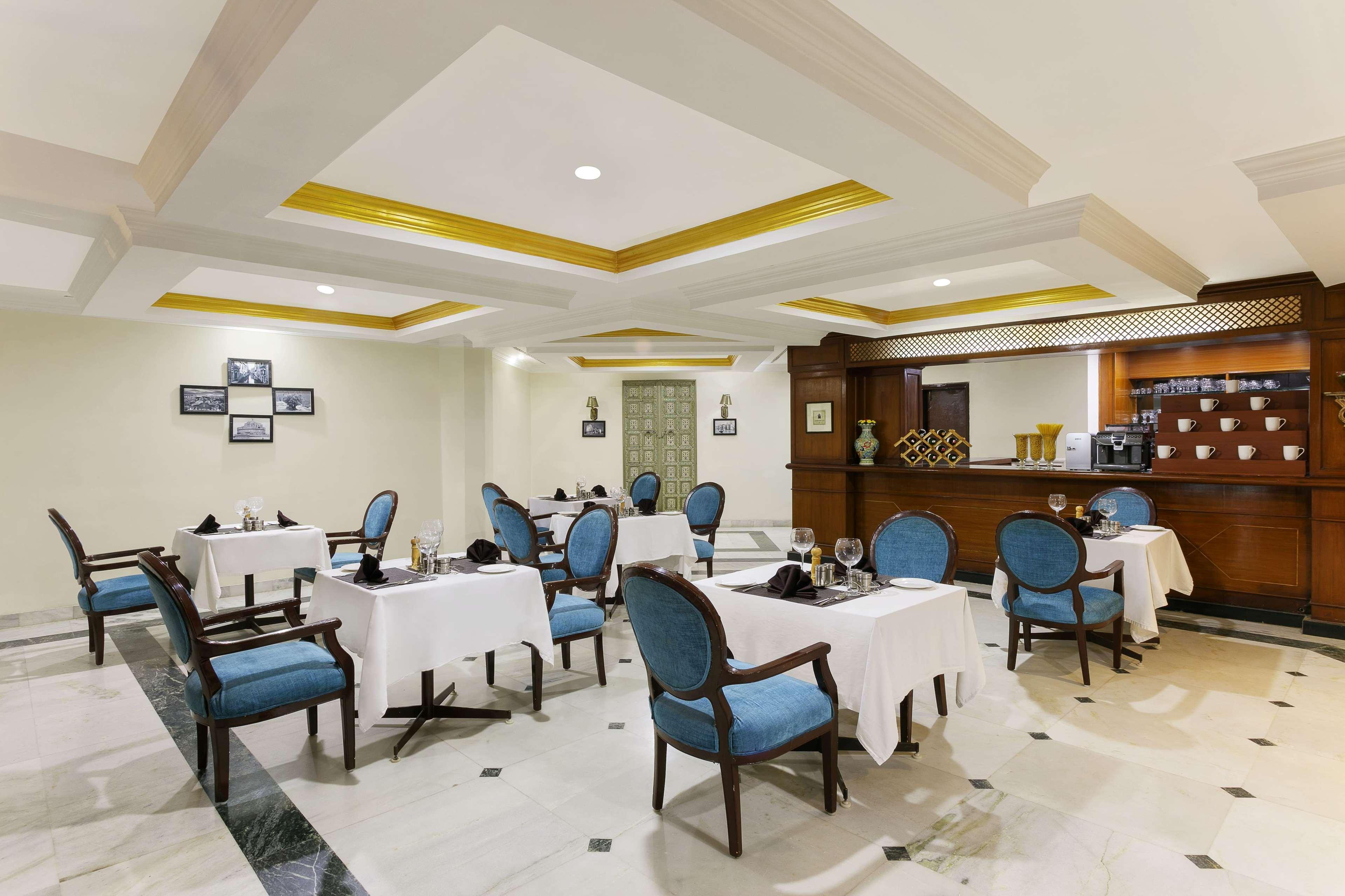 Ramada Khajuraho Hotel Kültér fotó
