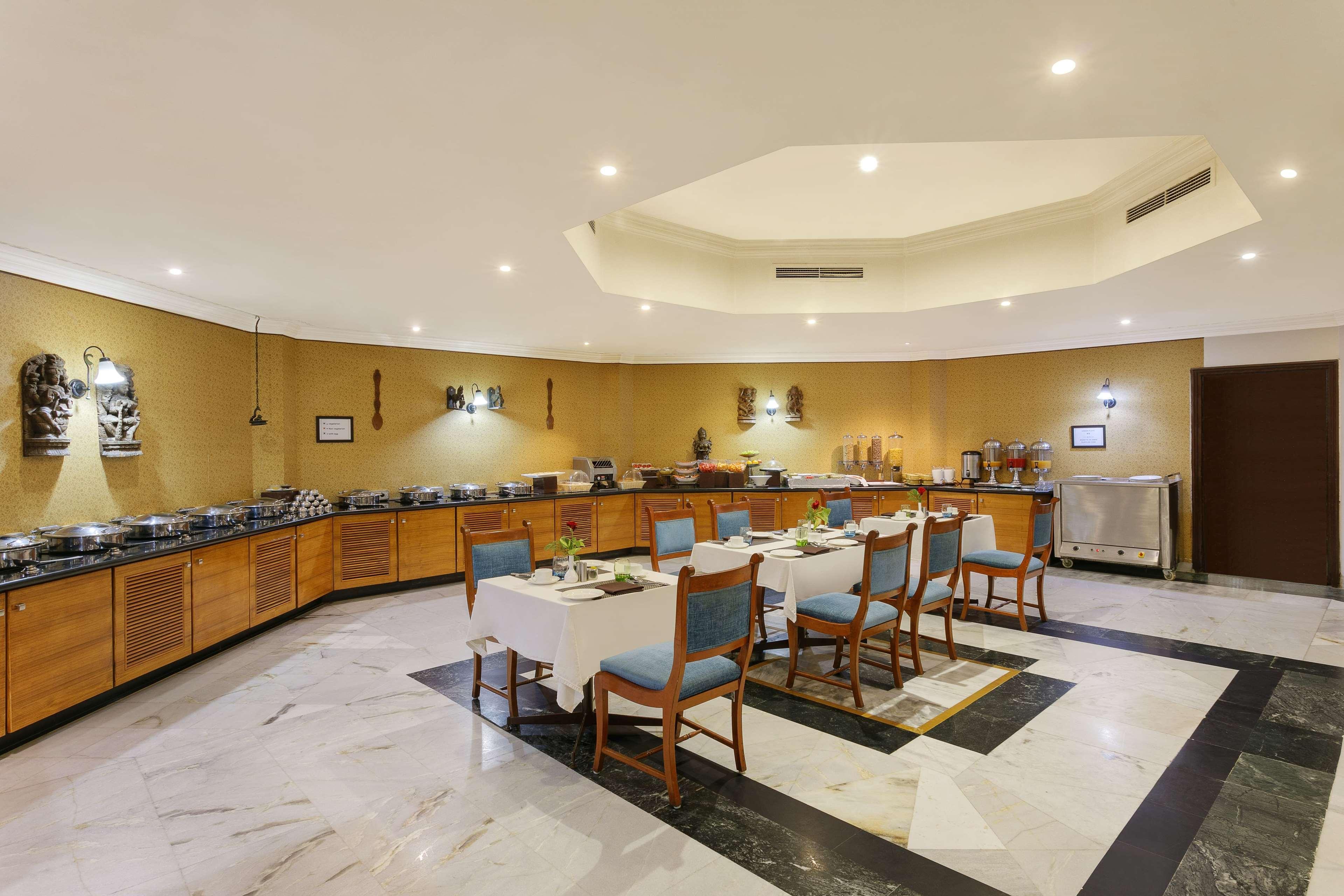 Ramada Khajuraho Hotel Kültér fotó