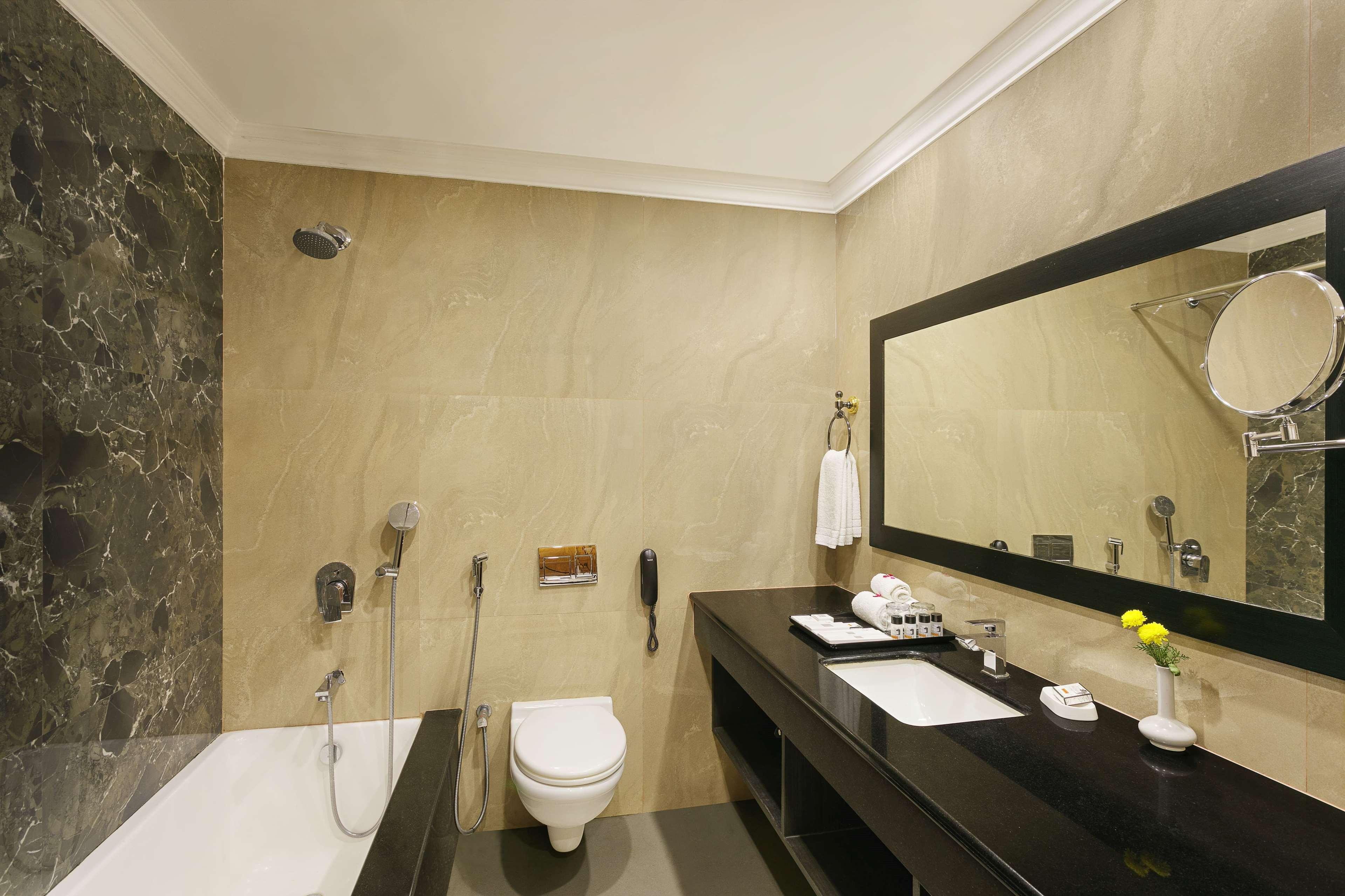 Ramada Khajuraho Hotel Kültér fotó