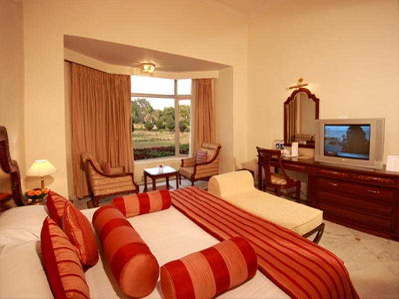 Ramada Khajuraho Hotel Kültér fotó