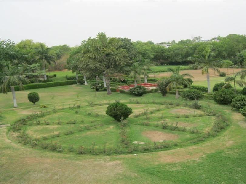 Ramada Khajuraho Hotel Kültér fotó