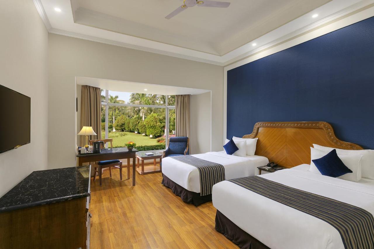Ramada Khajuraho Hotel Kültér fotó